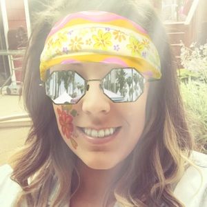 Meet your Posher, Melissa